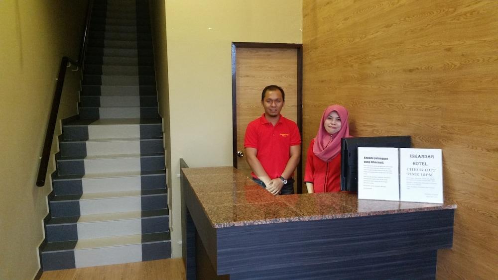 Hotel Sri Iskandar Kota Kinabalu Buitenkant foto